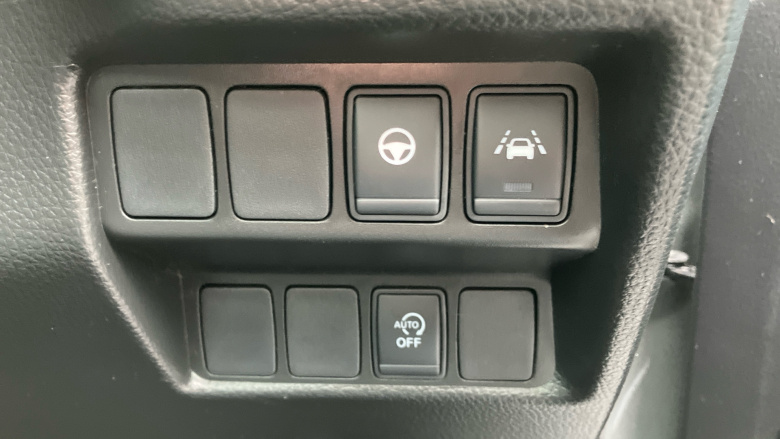 Nissan Qashqai 1.3 DiG-T Tekna 5dr Petrol Hatchback